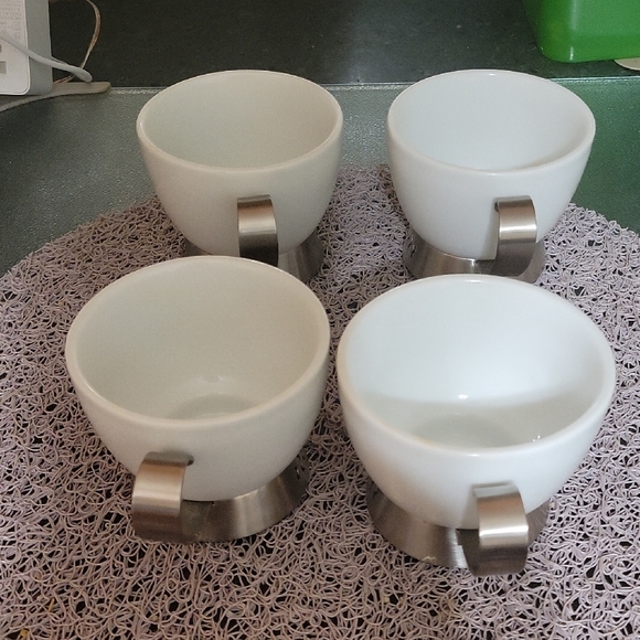 Trudeau Set of Four White Cappuccino Cups with Silver Handles - Picture 2 of 13